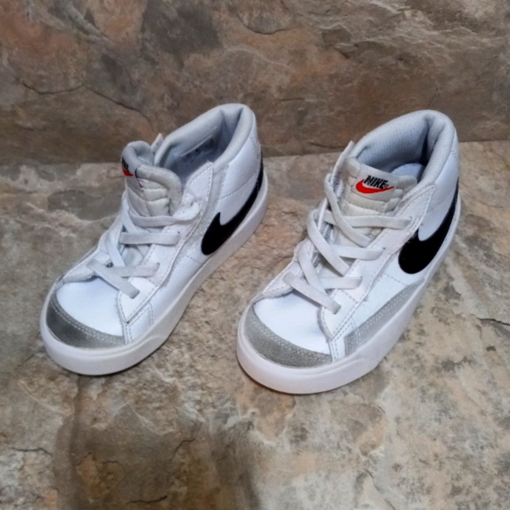 Nike Blazer Mid '77
